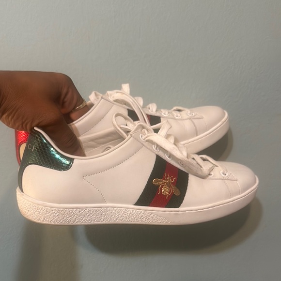 Gucci White and Red Sneakers with Gold Bee - Picture 3 of 7